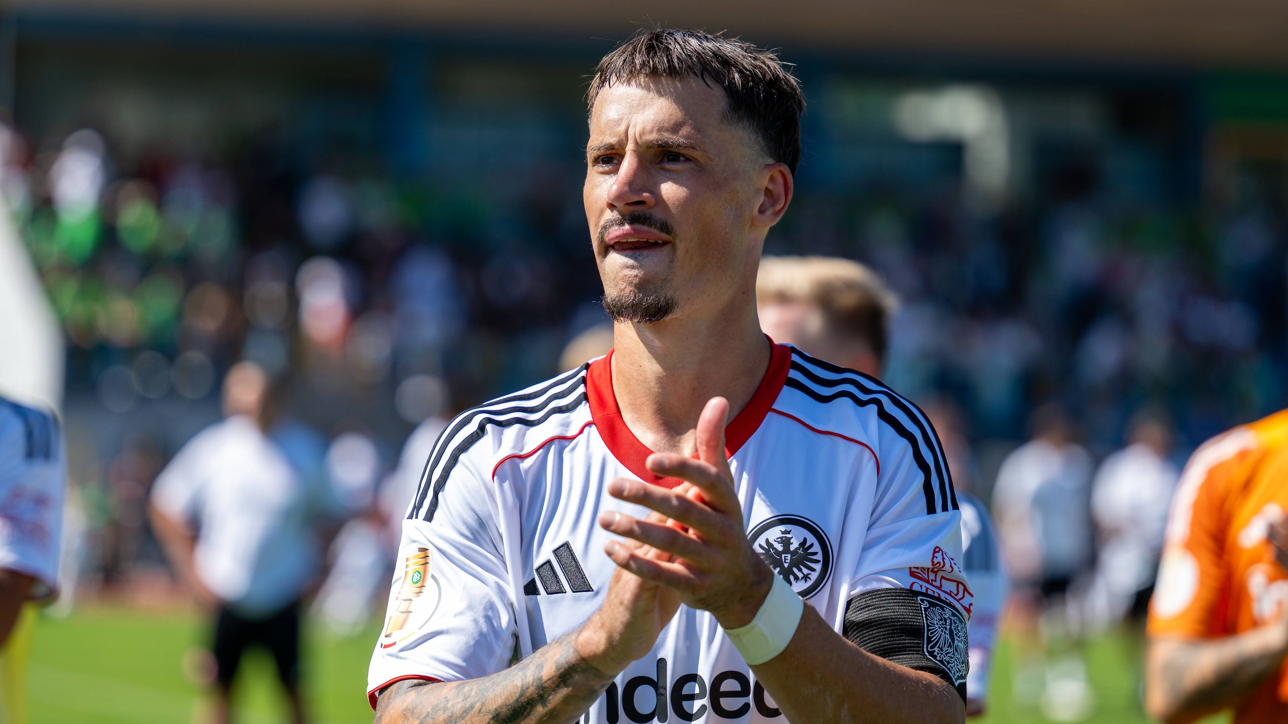 <strong>Platz 4 - Eintracht Frankfurt</strong><br>Einnahmen National: 55.042.638 Euro<br>Einnahmen International: 14.541.289 Euro<br><strong>Gesamt: 69.538.927 Euro</strong>