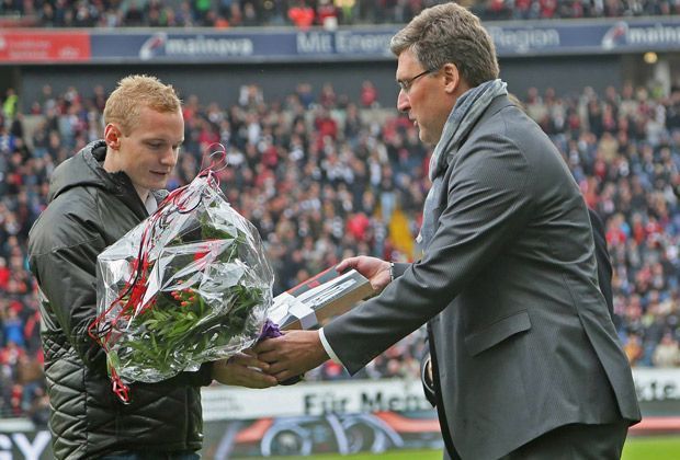 
                <strong>Sebastian Rode (Eintracht Frankfurt)</strong><br>
                Im Sommer 2010 wechselte der Mittelfeldakteur von den Kickers Offenbach zum Nachbarn aus Frankfurt. Vier Jahre später verlässt er den Verein in Richtung Süden. Rode will sich beim Rekordmeister FC Bayern München beweisen.
              