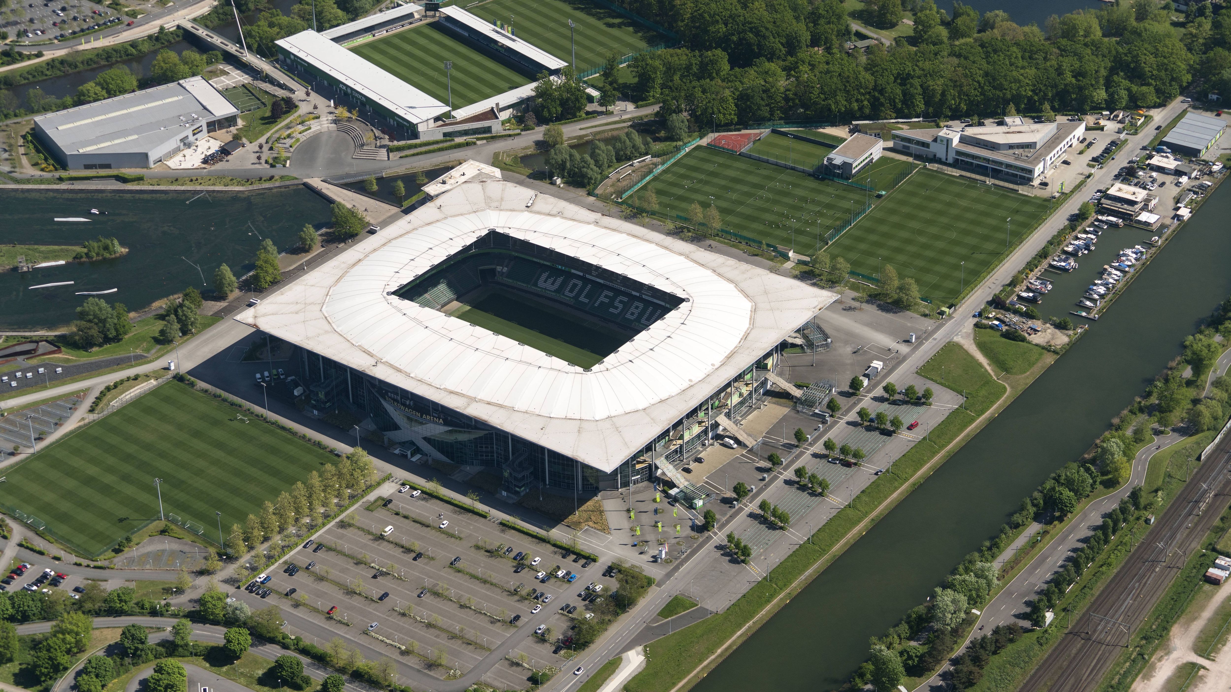 <strong>VfL Wolfsburg (Volkswagen Arena)</strong><br>Günstigster Stehplatz: 15 Euro<br>Günstigster Sitzplatz: 21 Euro<br>Teuerster Sitzplatz: 55 Euro