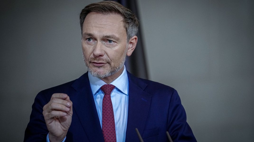 Finanzminister Christian Lindner verteidigte das Ende der E-Auto-Förderung.