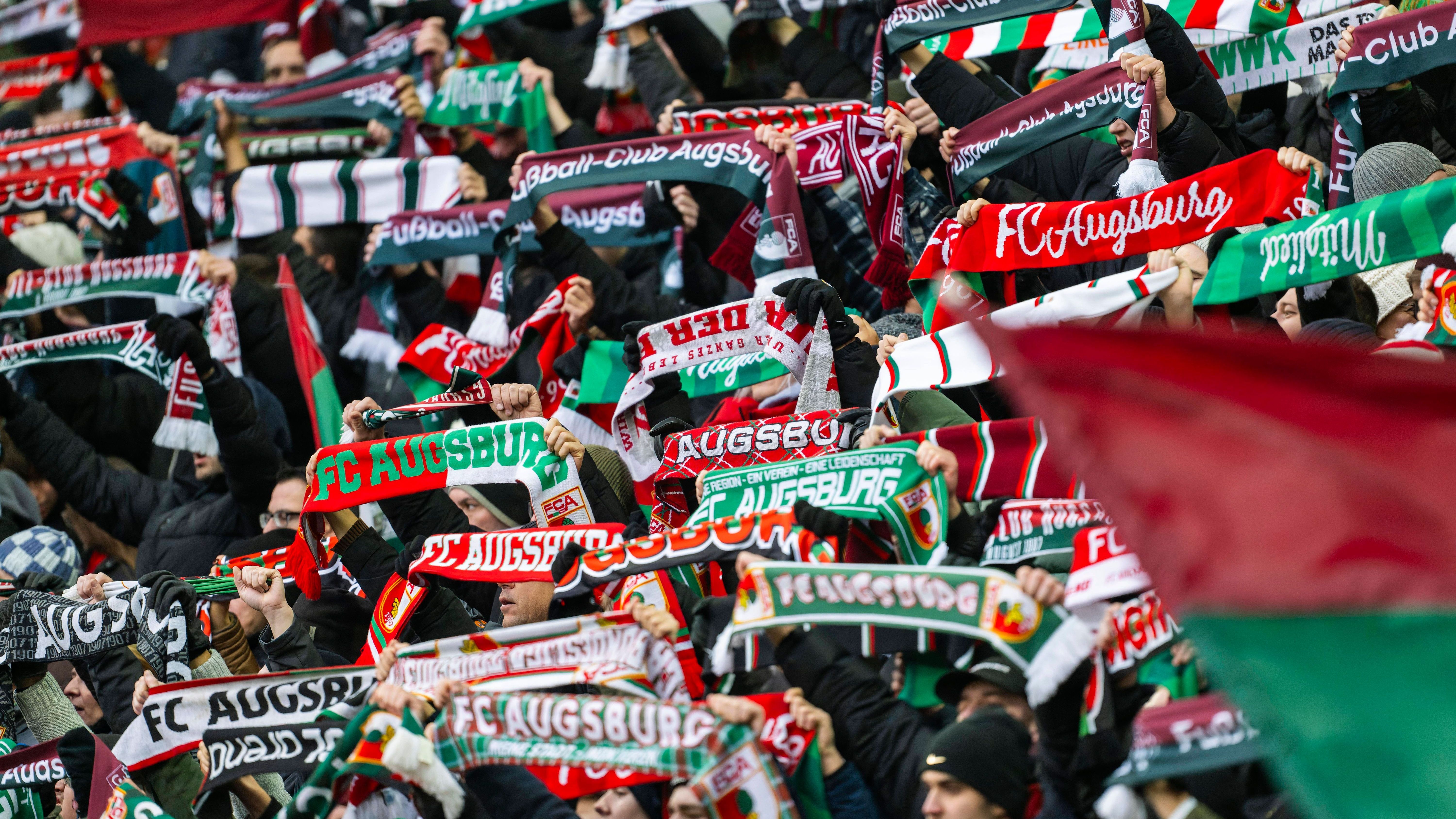 <strong>19. Platz: FC Augsburg - Schnitt: 29.820</strong><br>- Stadion: WWK Arena<br>- Kapazität: 30.660