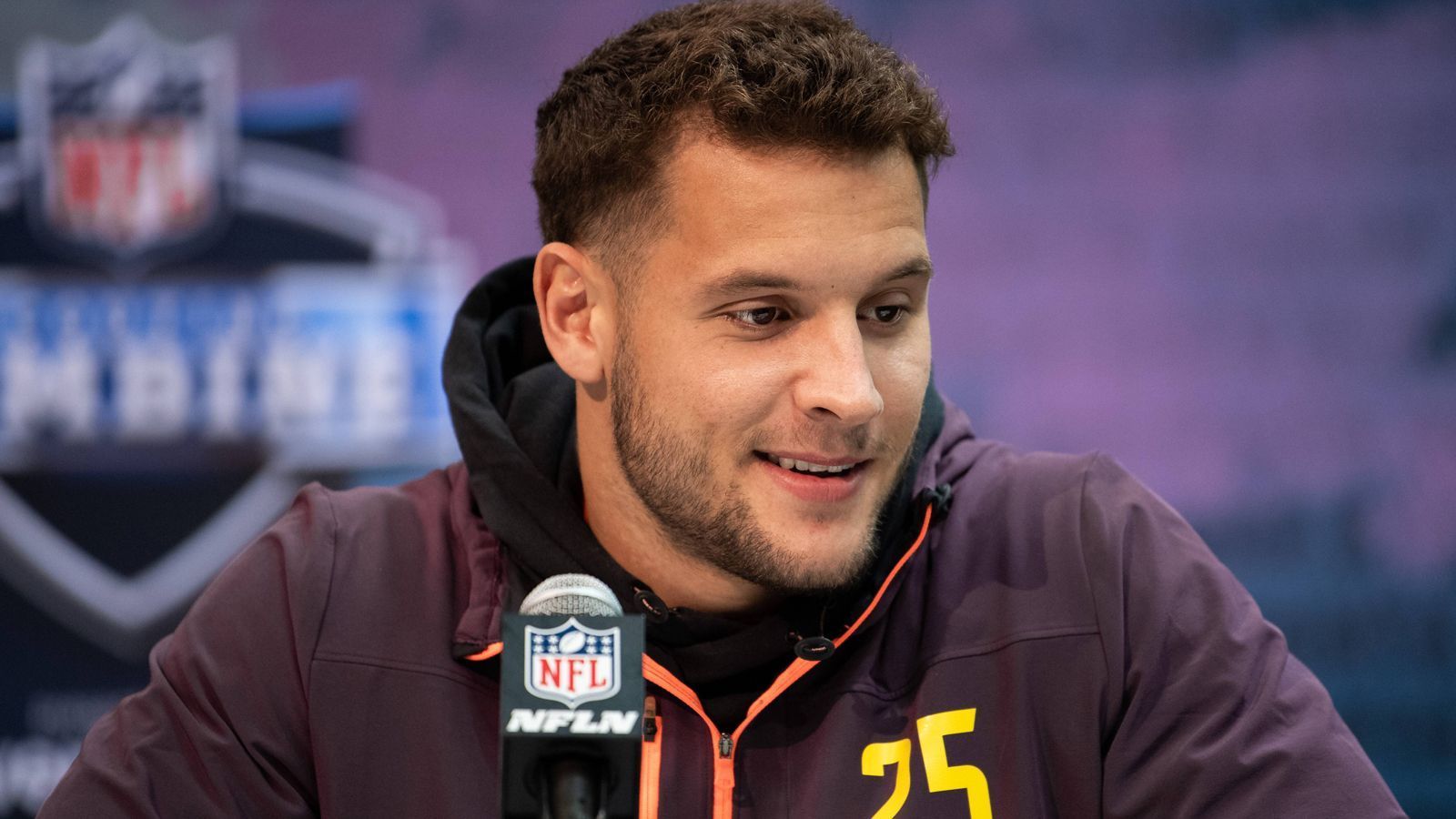 
                <strong>Nick Bosa (Ohio State)</strong><br>
                Position: Defensive EndQuote: 5/1 (Für 1 Dollar gibt es 5 Dollar Gewinn)
              