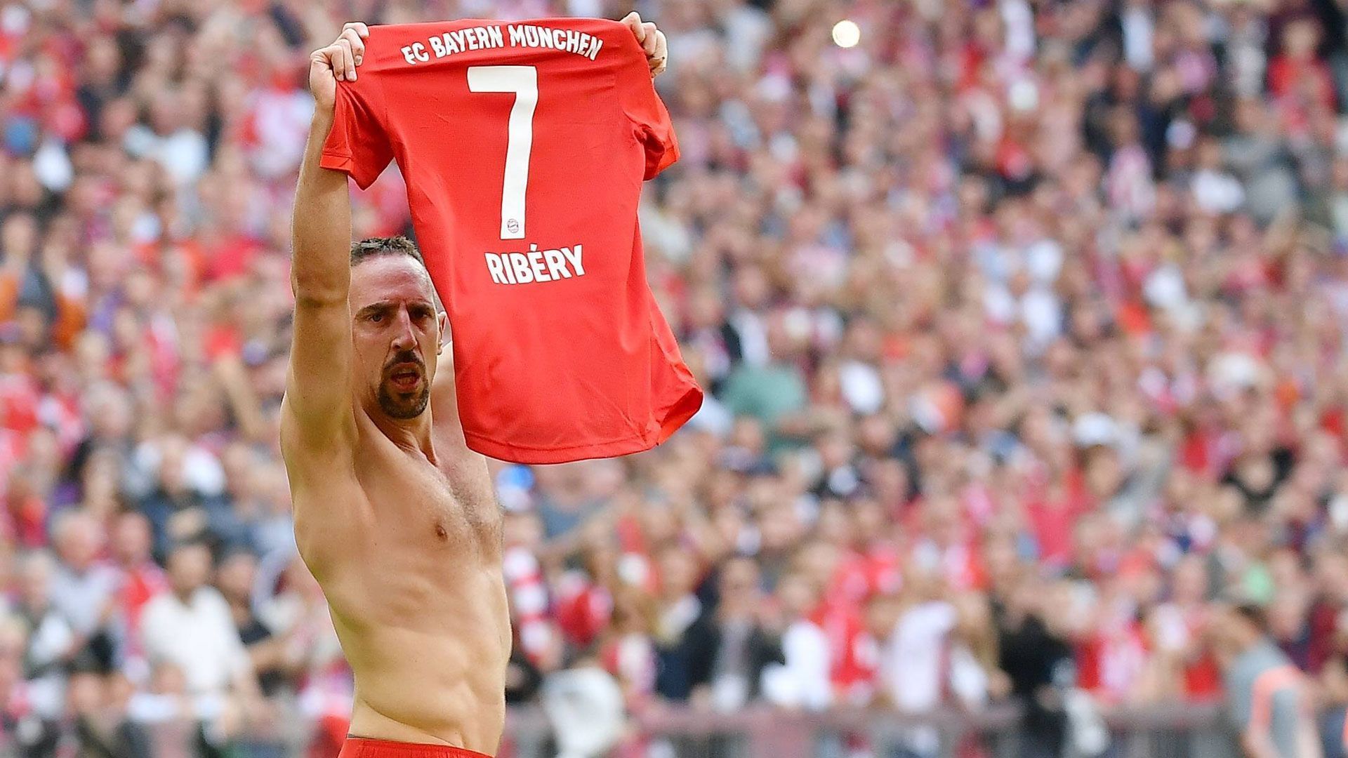 
                <strong>Franck Ribery</strong><br>
                Wechsel zur Saison: 2019/20 -Pflichtspiele für den FC Bayern: 425 -Pflichtspieltore für den FC Bayern: 124 -Aufnehmender Verein: AC Florenz
              