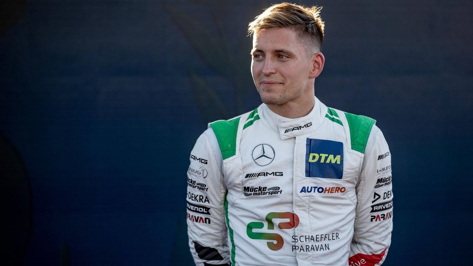 
                <strong>Maximilian Buhk (Mücke Motorsport)</strong><br>
                &#x2022; Im Team seit: 2021<br>&#x2022; Aktive Jahre in der DTM: seit 2021<br>&#x2022; Erfolge: ein Podium<br>
              