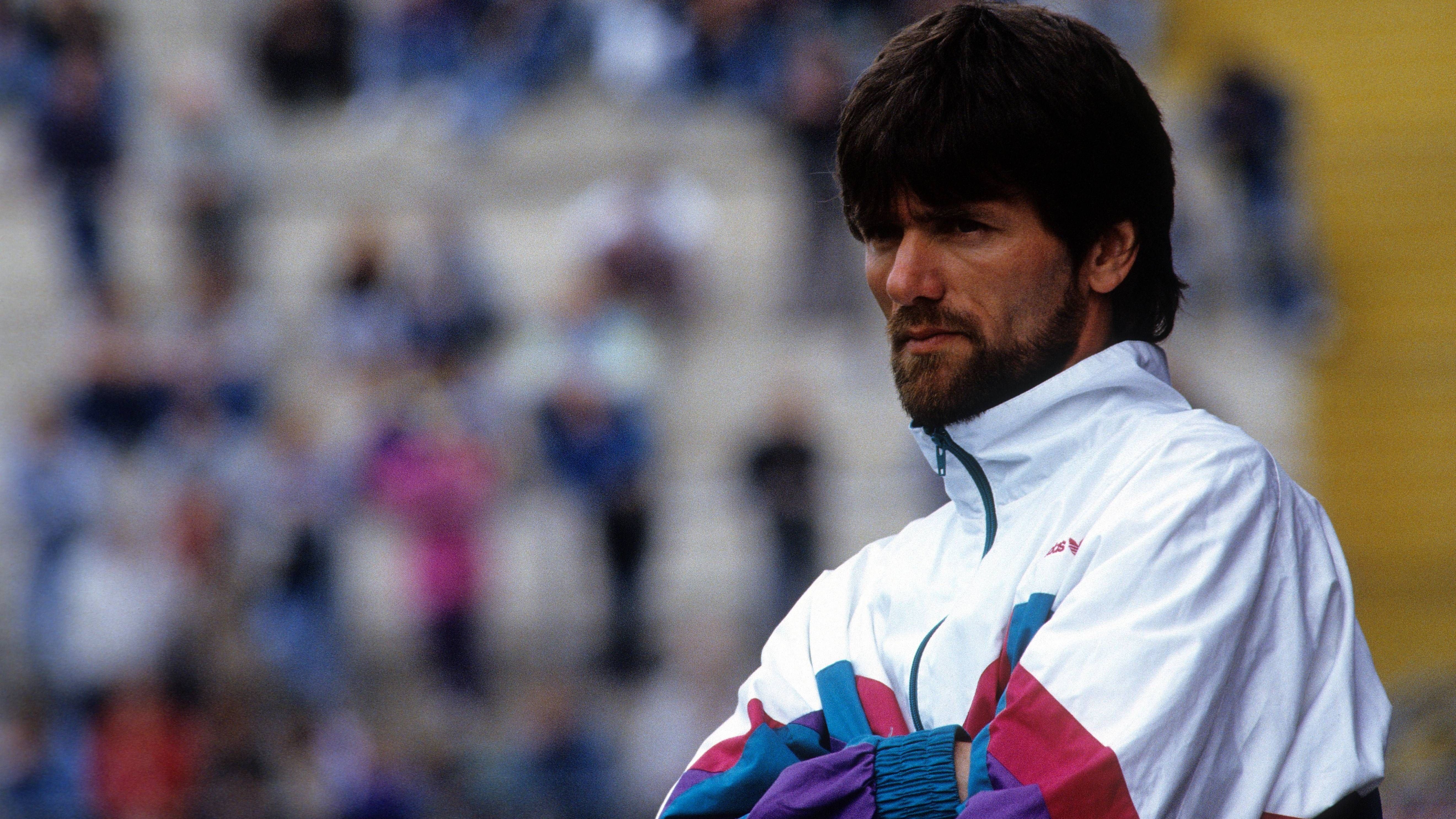 <strong>Funkels erster Aufstieg 1991/1992</strong><br>Als Funkel erstmals aufstieg war Berti Vogts deutscher Bundestrainer und sein Kapitän war Andreas Brehme. Dänemark wurde Europameister und der VfB Stuttgart deutscher Meister.