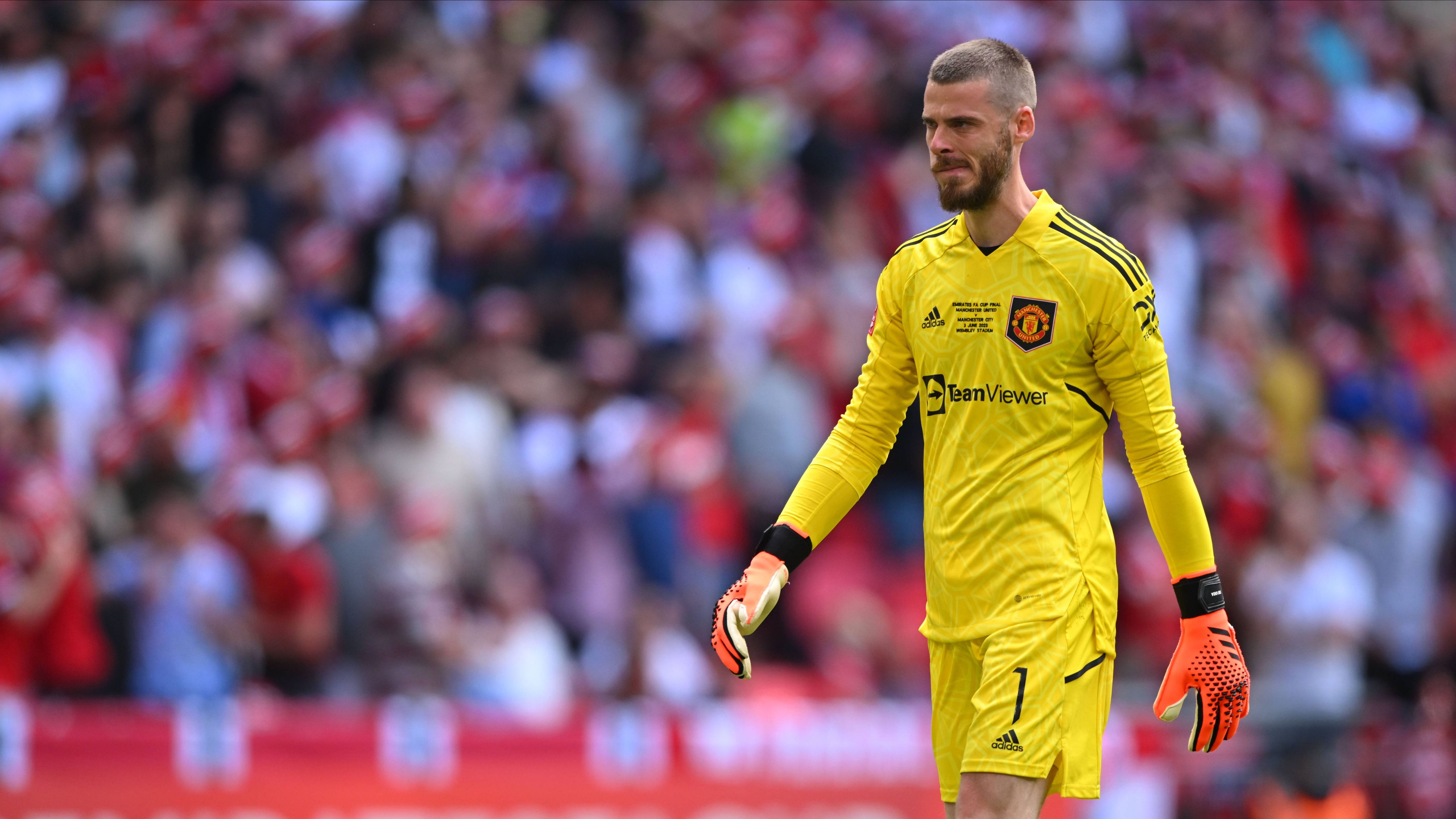 <strong>David de Gea</strong><br>Mit Manchester United hat David de Gea in England alles gewonnen, was es zu gewinnen gibt. Dazu holte er mit Atletico und den "Red Devils" den Titel in der Europa League. Das alles scheint aber nicht mehr zu zählen. Bei United setzen sie nun auf Ande Onana, de Geas Vertrag wurde nicht verlängert. Zwischenzeitlich gab es Gerüchte, wonach der 32-Jährige als Backup von Manuel Neuer zu den Bayern gehen soll. Eine neue heiße Spur gibt es noch nicht.