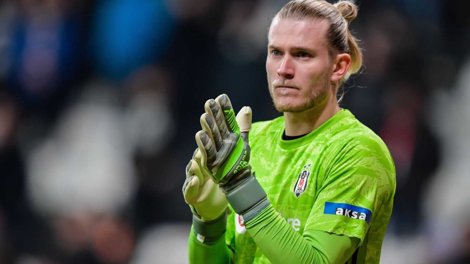 
                <strong>Die Karriere von Loris Karius</strong><br>
                Doch der 26-Jährige kämpft sich zurück und kann seine Leistungen stabilisieren. In dieser Saison wird er sogar zum Werbegesicht bei Besiktas und bleibt in acht von 25 Ligaspielen ohne Gegentor. Auch privat scheint er mit Sophia Thomalla sein Glück gefunden zu haben. In Istanbul ist seine Zeit dagegen vorzeitig beendet.  
              