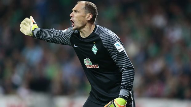 
                <strong>Ältester eingesetzter Spieler</strong><br>
                Ältester eingesetzter Spieler: Werder Bremens neuer Coach Alexander Nouri setzt im Abstiegskampf auf Routine. Er beförderte Jaroslav Drobny zwischen die Pfosten. Der Tscheche war zuletzt beim Auswärtsspiel in Darmstadt 36 Jahre, elf Monate, 13 Tage alt und ist damit der Methusalem unter den in der laufenden Saison eingesetzten Spieler. Bitter: Aufgrund seiner Verletzung fällt der Werder-Rückhalt nun mehrere Wochen aus.
              