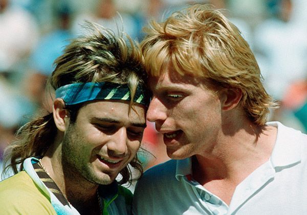 
                <strong>Boris Becker & Andre-Agassi anno 1990</strong><br>
                In den 80/90er Jahren waren Boris Becker und Andre Agassi mit die wichtigsten Protagonisten im internationalen Herrentennis. 1990 punktete Agassi außerdem noch mit seiner Löwenmähne, das sollte sich jedoch in wenigen Jahren schon ändern. 
              