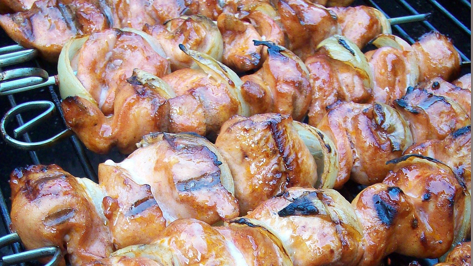 Kaninchen-Schaschlik für den Grill