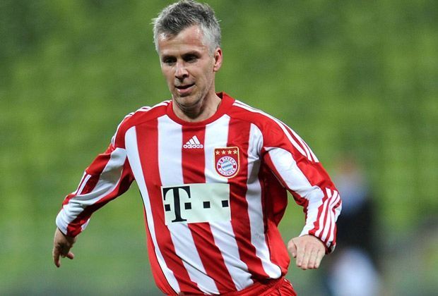 
                <strong>Matthias Zimmermann</strong><br>
                Der gebürtige Oberbayer Matthias Zimmermann gehörte in der Saison 1994/95 zum erweiterten Bundesligakader des FCB, absolvierte jedoch kein Pflichtspiel. Insgesamt bringt es Zimmermann auf 142 Spiele in der 2. Bundesliga und in 66 Spiele in der Bundesliga.
              