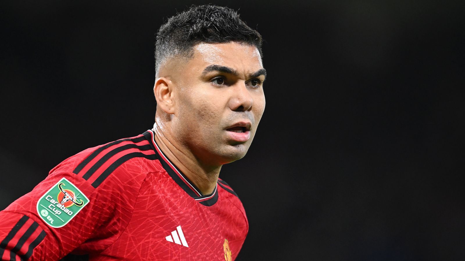 <strong>Casemiro (Manchester United)</strong><br>Der FC Bayern ist weiterhin auf der Suche nach einem neuen defensiven Mittelfeldspieler. Offenbar empfiehlt Trainer Thomas Tuchel Casemiro von Manchester United für die Aufgabe der "Holding Six". So berichtet die katalanische Online-Zeitung "El Nacional". Der 31-Jährige hat bis 2026 Vertrag und sollte wohl nicht mehr als 50 Millionen Euro kosten.