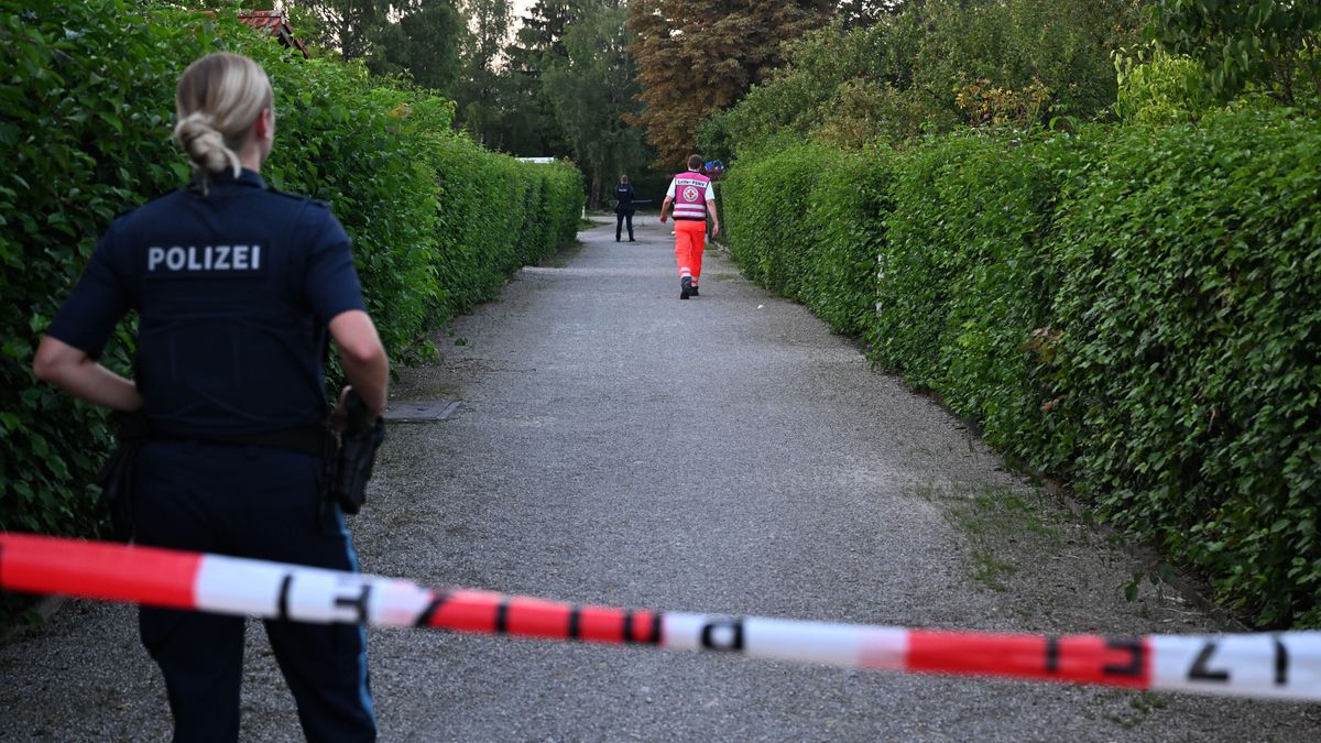Polizei ist in der Kleingartenanlage im Einsatz.