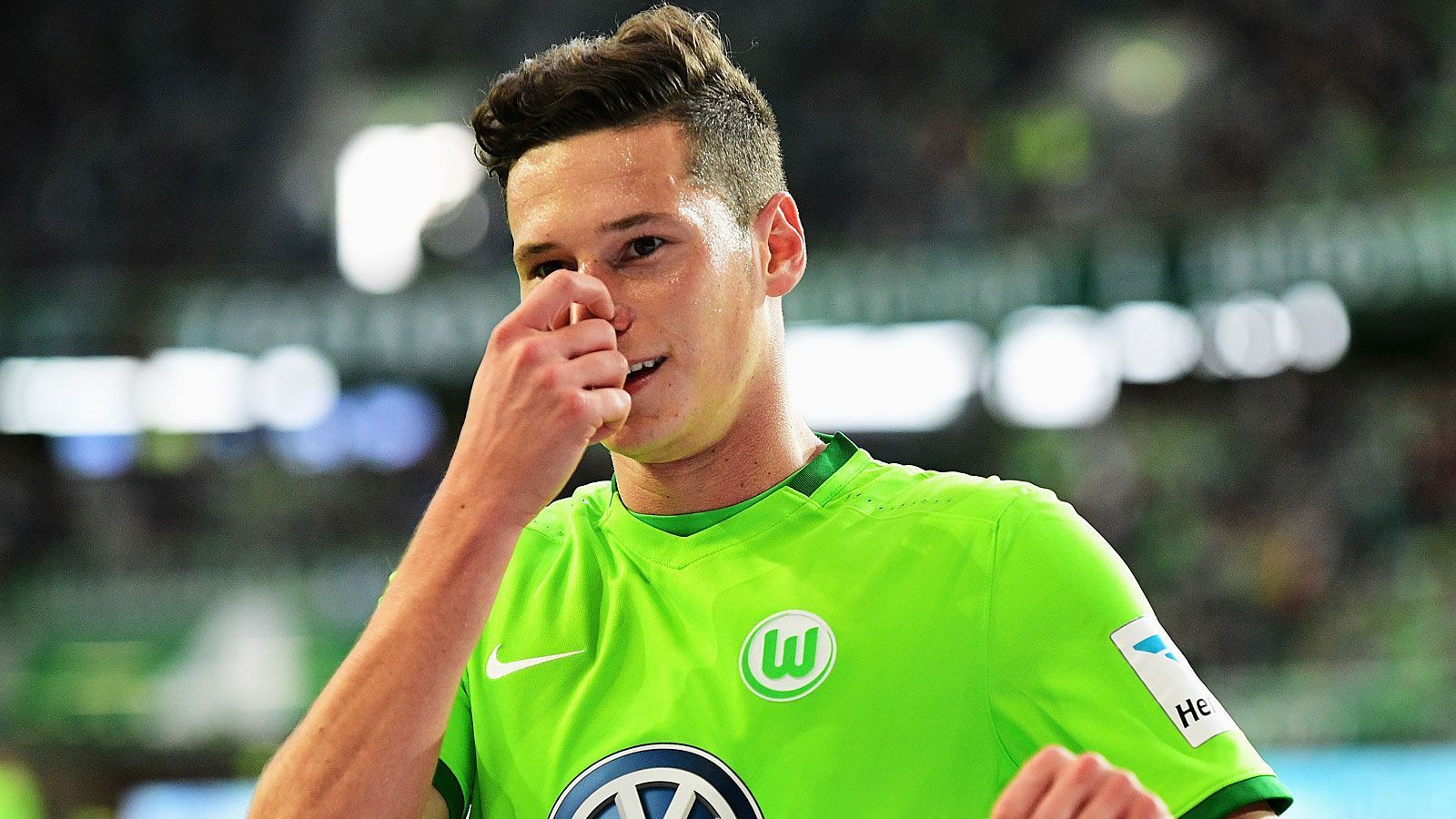 <strong>VfL Wolfsburg: Julian Draxler</strong><br>
                Ablösesumme:&nbsp;43 Millionen Euro<br>Wechsel vom:&nbsp;FC Schalke 04 zum VfL Wolfsburg<br>Zeitpunkt des Wechsels:&nbsp;August 2015
