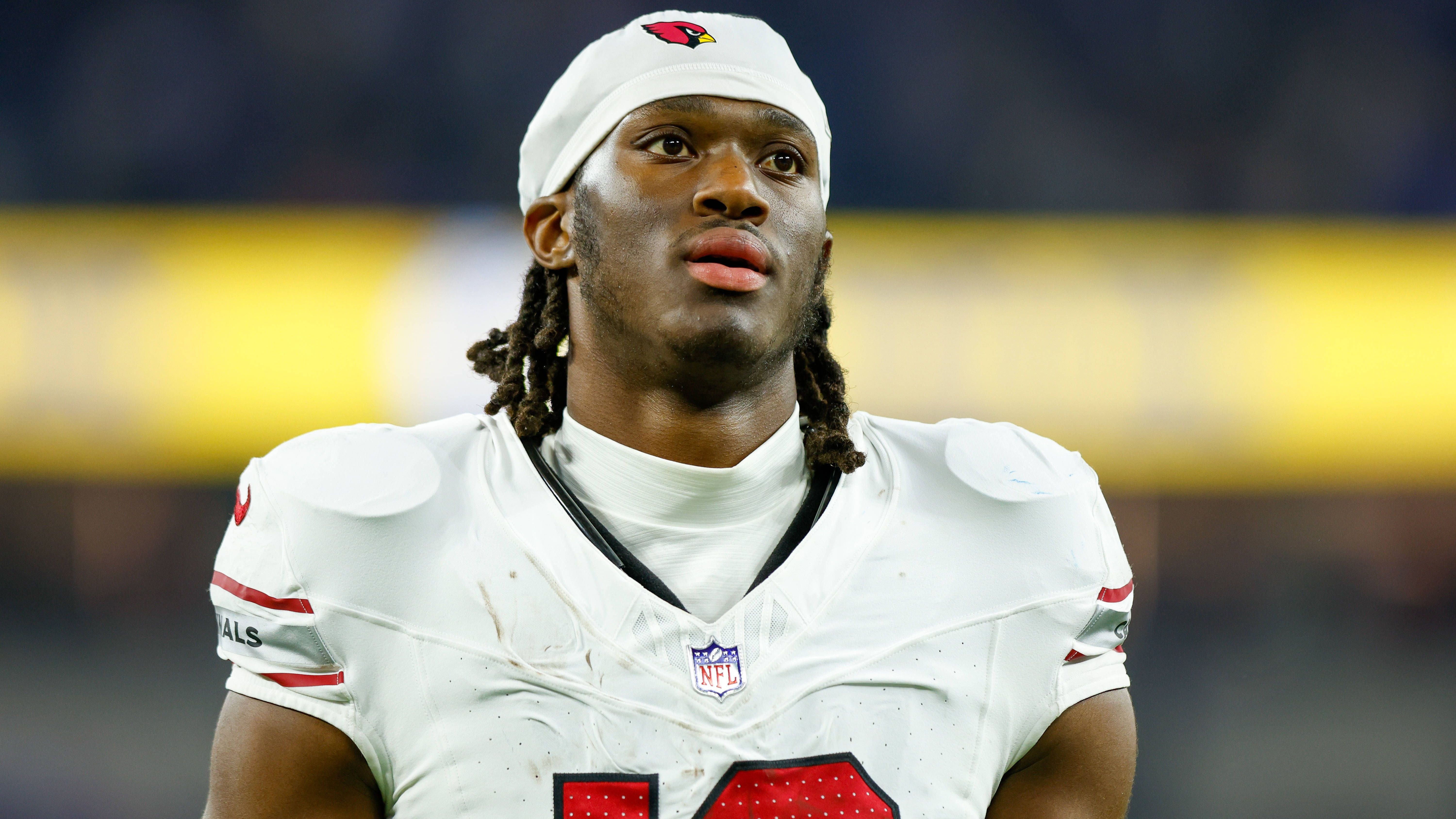 <strong>Arizona Cardinals: Marvin Harrison Jr. weiterentwickeln</strong><br>Gerade einmal 885 Yards sammelte Marvin Harrison Jr. in seiner Rookiesaison ein - damit blieb der Nummer-4-Pick des Vorjahres weit hinter den Erwartungen zurück. Die Cardinals benötigen eine bessere Passing Offense, um den nächsten Schritt Richtung Playoffs zu machen. Die Weiterentwicklung von Wide Receiver Harrison ist dafür essenziell.