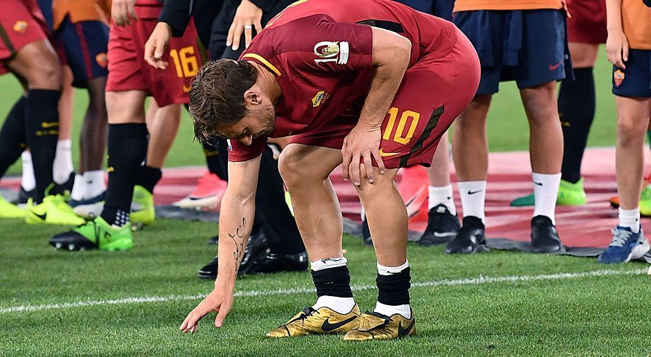 
                <strong>Der tränenreiche Abschied das Francesco Totti</strong><br>
                Der ewige Römer verabschiedet sich von seinem Rasen.
              