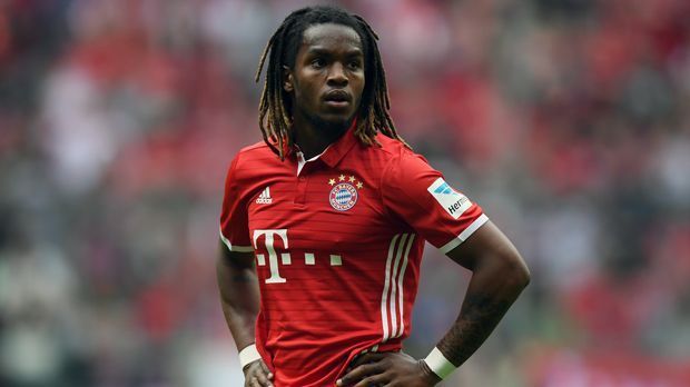 
                <strong>Renato Sanches</strong><br>
                Weil Renato Sanches mit Portugals U21-Nationalmannschaft zuletzt bei der EM-Endrunde in Polen im Einsatz war, bekommt der 19 Jahre alte Europameister von 2016 verlängerten Urlaub, um dann in seinem zweiten Jahr in München richtig durchzustarten. In seiner Premieren-Spielzeit in der Bundesliga blieb das Mittelfeldtalent deutlich hinter den Erwartungen zurück.
              