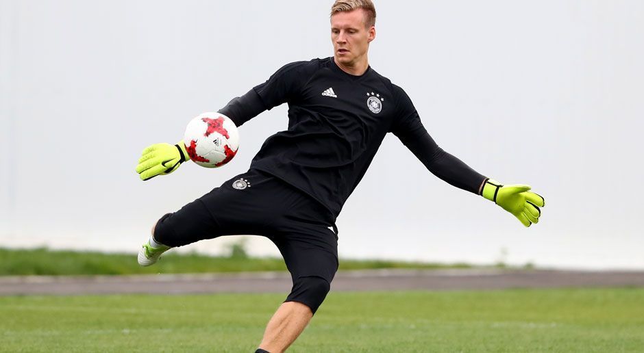 
                <strong>Bernd Leno (Bayer 04 Leverkusen)</strong><br>
                Bernd Leno fährt als typische Nummer drei mit nach Russland. Kennt die Nationalmannschaft bereits und wird auch keine Unruhe stiften, wenn er erwartungsgemäß nicht zum Einsatz kommt.
              