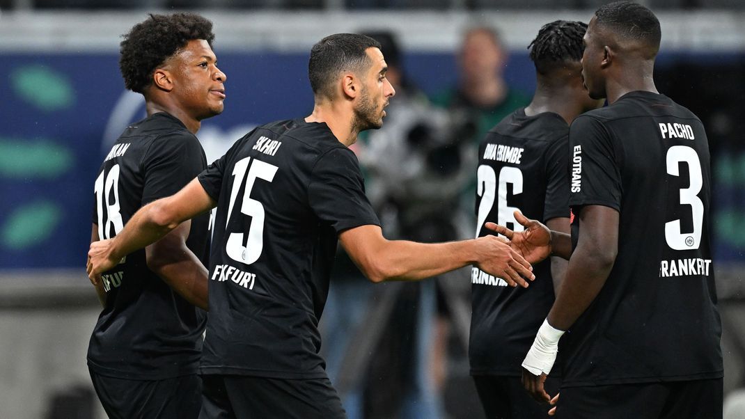 Eintracht Frankfurt will den zweiten Saisonsieg holen.