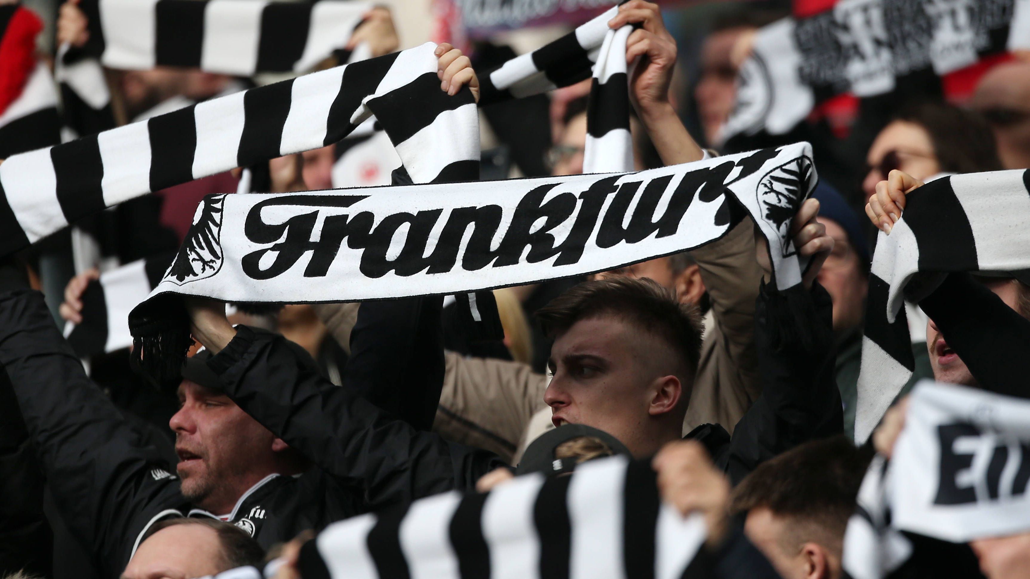 <strong>7. Platz: Eintracht Frankfurt - 1.855 Spiele</strong><br>Siege: 681<br>Unentschieden: 481<br>Niederlagen: 693
