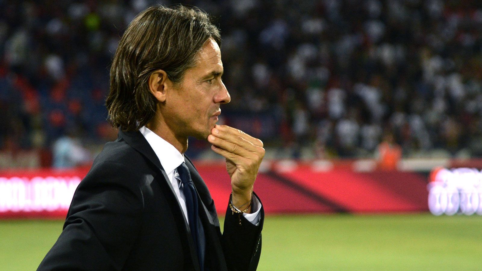 
                <strong>Filippo Inzaghi (Trainer)</strong><br>
                Als Coach blieben die großen Erfolge bisher aus. In seiner ersten Saison als Trainer führte er den AC Mailand nur zu Platz zehn in der Liga. Danach war er für den FC Venedig tätig, seit diesem Sommer trainiert er den FC Bologna.
              