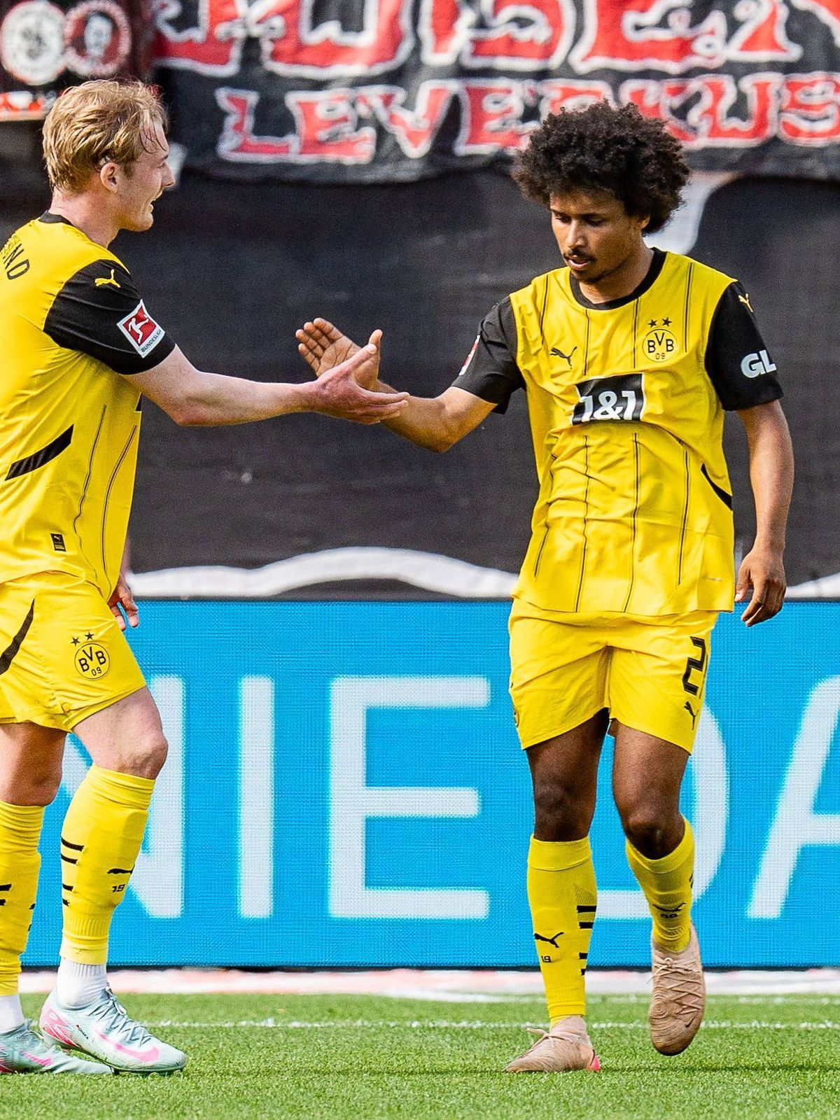 11.05.2025, Bayer 04 Leverkusen vs. Borussia Dortmund, 1. Bundesliga, 33. Spieltag Tor zum 1:1 durch Julian Brandt (Borussia Dortmund, 10) Karim Adeyemi (Borussia Dortmund, 27) Wichtiger Hinweis: G...