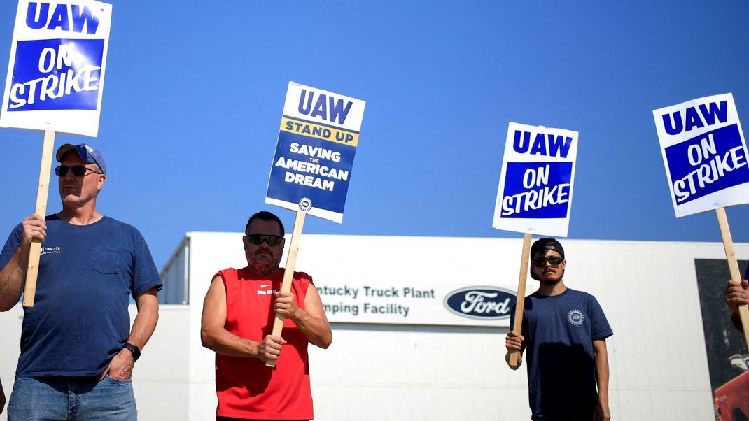 Streikende Beschäftigte eines Ford-Werks in Kentucky - nun wurde offenbar eine Einigung erzielt.