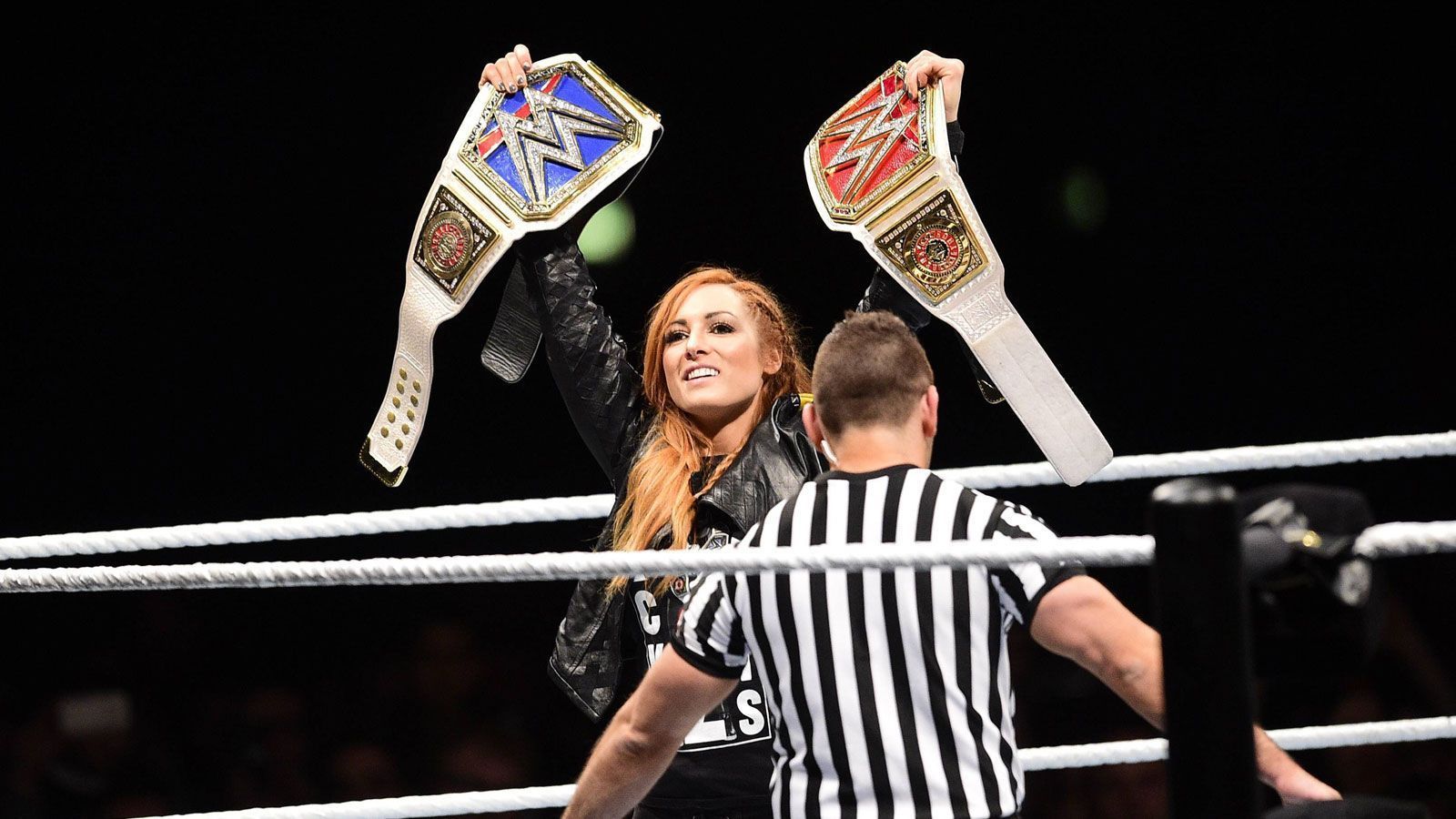 
                <strong>Becky Lynch: Flugbegleiterin und Stuntwoman</strong><br>
                Lynch, die mit bürgerlichem Namen Rebecca Quin heißt, arbeitete vor ihrer Wrestling-Karriere als Flugbegleiterin für die irische Fluglinie Air Lingus. Nach einem Schauspielstudium in Dublin war die Irin für kurze Zeit als Stuntwoman tätig, ehe sie sich für eine professionelle Wrestling-Karriere entschied.
              