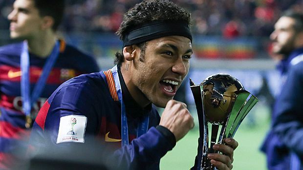 
                <strong>Platz 2: Neymar (FC Barcelona)</strong><br>
                Platz 2: Neymar (FC Barcelona). Mit dieser Quote kann der Brasilianer zwar nicht dienen, doch auch 41 Tore in 52 Einsätzen sind nicht zu verachten. Neymar besticht nicht nur als Vollstrecker, sondern besonders durch sein mannschaftsdienliches Auftreten.
              