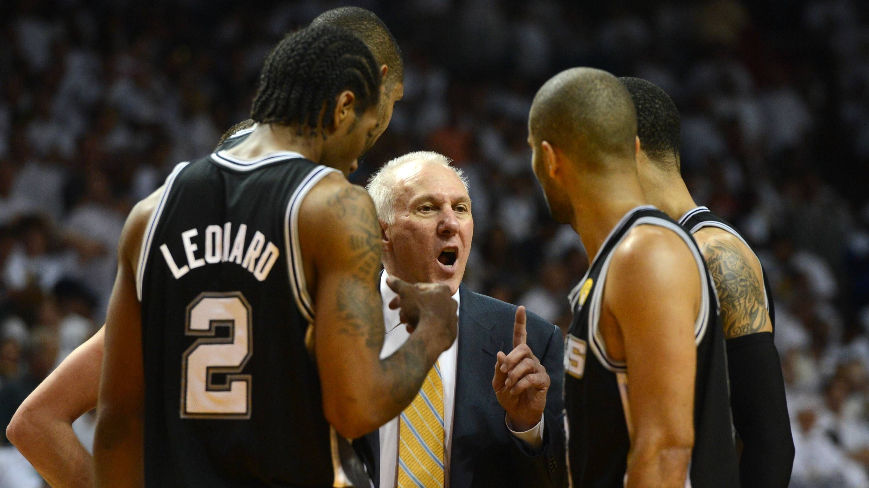 <strong>12. Platz (geteilt): San Antonio Spurs (2012) - 250.000 Dollar</strong><br>Es stand das TV-Spektakel zwischen den Miami Heat und den San Antonio Spurs an, als sich Gregg Popovich dafür entschied. seine drei besten Spieler gegen LeBron und Co. zu schonen. Der damalige NBA-Commissioner David Stern bestrafte die Spurs mit einer Geldstrafe und bezeichnete ihre Entscheidung als "einen Bärendienst für die Liga und die Fans".