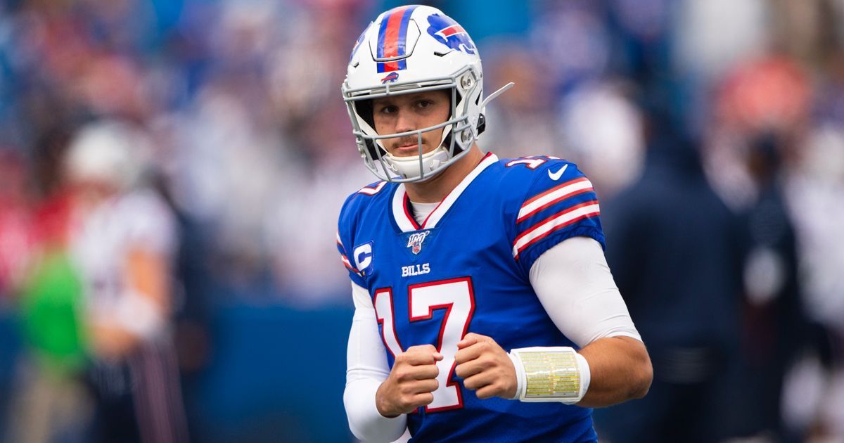 
                <strong>Start: Josh Allen (Buffalo Bills)</strong><br>
                Im Fantasy Football ist nicht immer die individuelle Klasse der entscheidende Faktor. Vielmehr kann ein gutes Matchup den Unterschied zwischen einer guten und einer schlechten Leistung machen. Josh Allen hat sogar ein sehr gutes Matchup! Der junge Quarterback der Buffalo Bills wird gegen die Miami Dolphins leichtes Spiel haben. Bis auf Case Keenum (15 Punkte) gelang bisher jedem Quarterback gegen die Dolphins mindestens eine 20-Punkte-Performance. Allen wird vor allem dank seiner Qualitäten als Läufer daran anknüpfen.
              