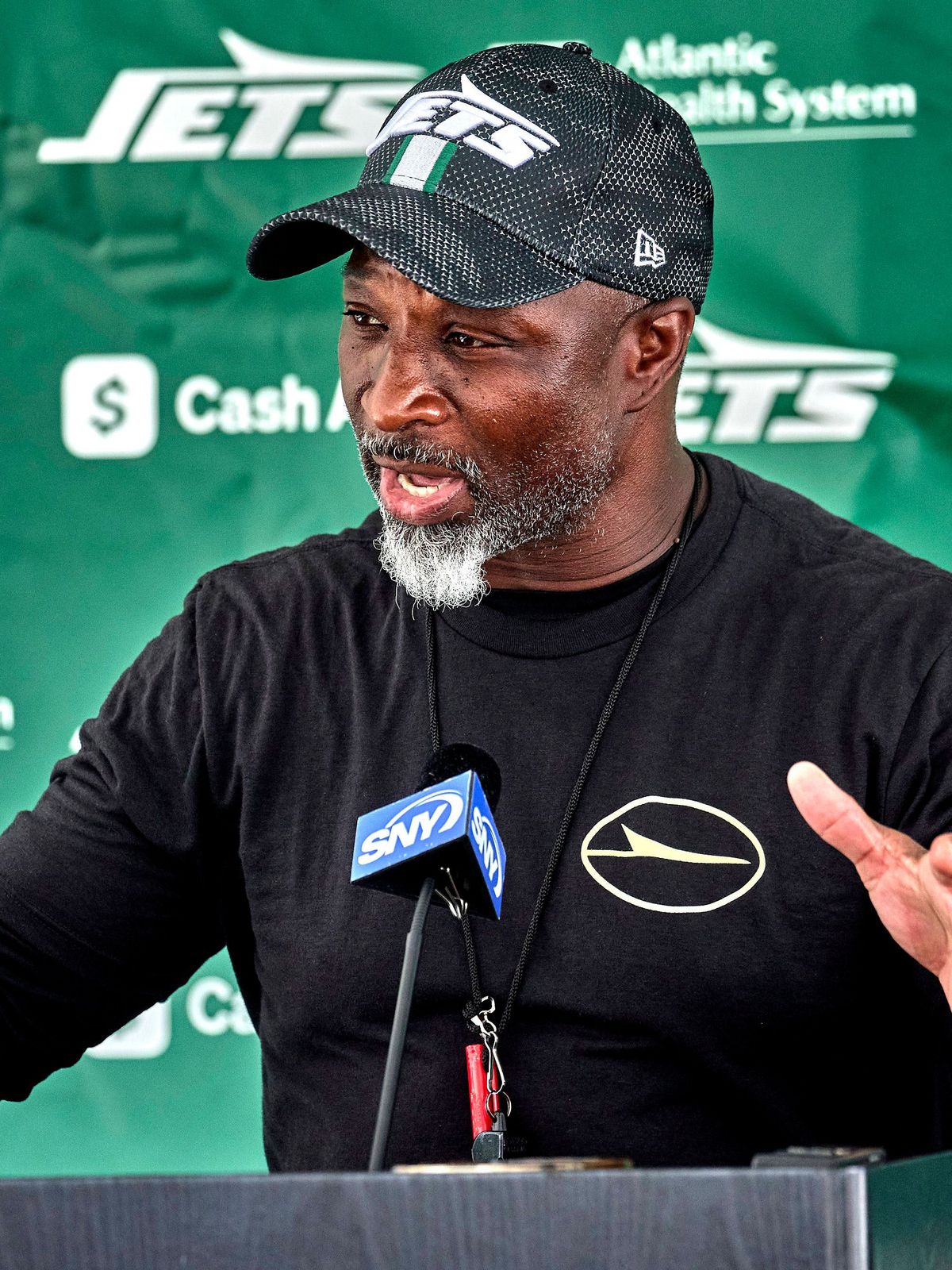 New York Jets head coach Aaron Glenn talks with media during training camp at the Atlantic Health Jets Training Center, Florham Park, New Jersey. CSM. Florham Park United States - ZUMAc04_ 20250726...