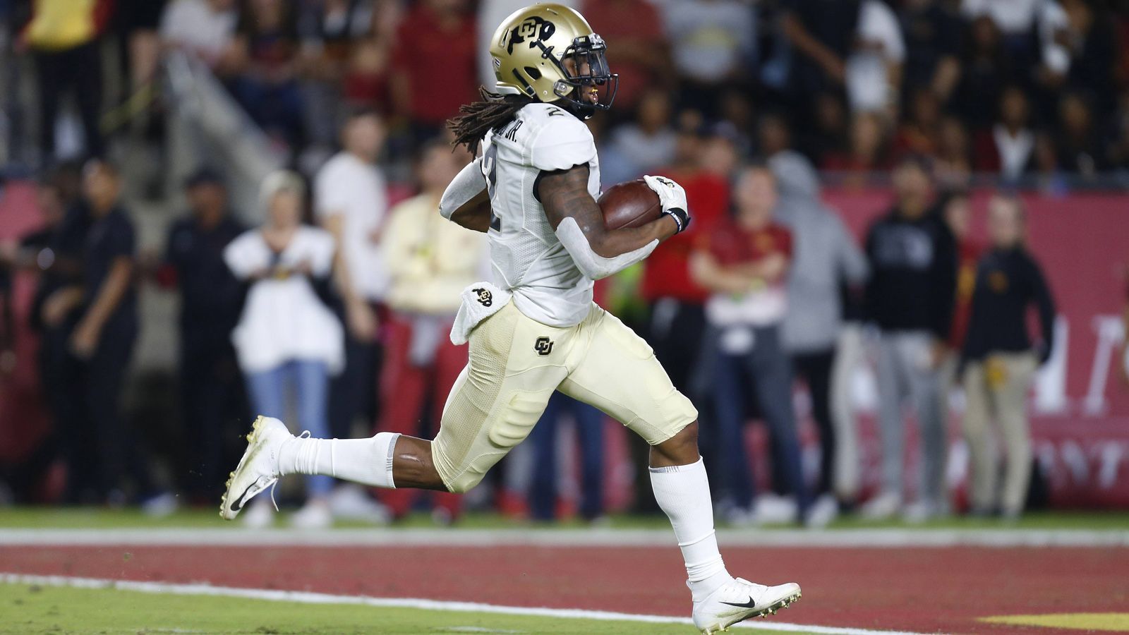 
                <strong>Laviska Shenault (Colorado)</strong><br>
                Wonderlic-Score:14
              