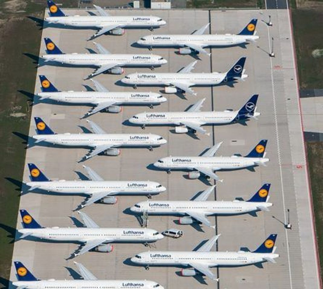 Ready for Take-off? Maschinen der Fluggesellschaft Lufthansa stehen auf dem Areal des Hauptstadtflughafens Berlin-Brandenburg (BER)