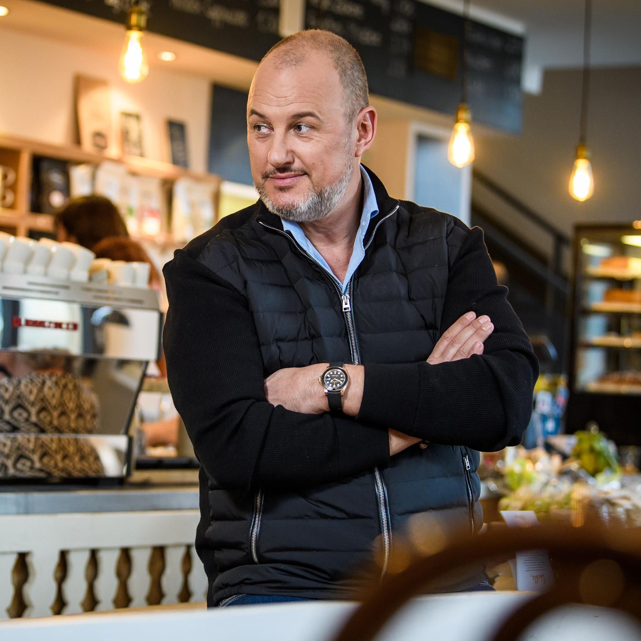 "Rosins Restaurants - ein Sternekoch räumt auf" 2024 mit Frank Rosin: Joyn Teaser Livestream