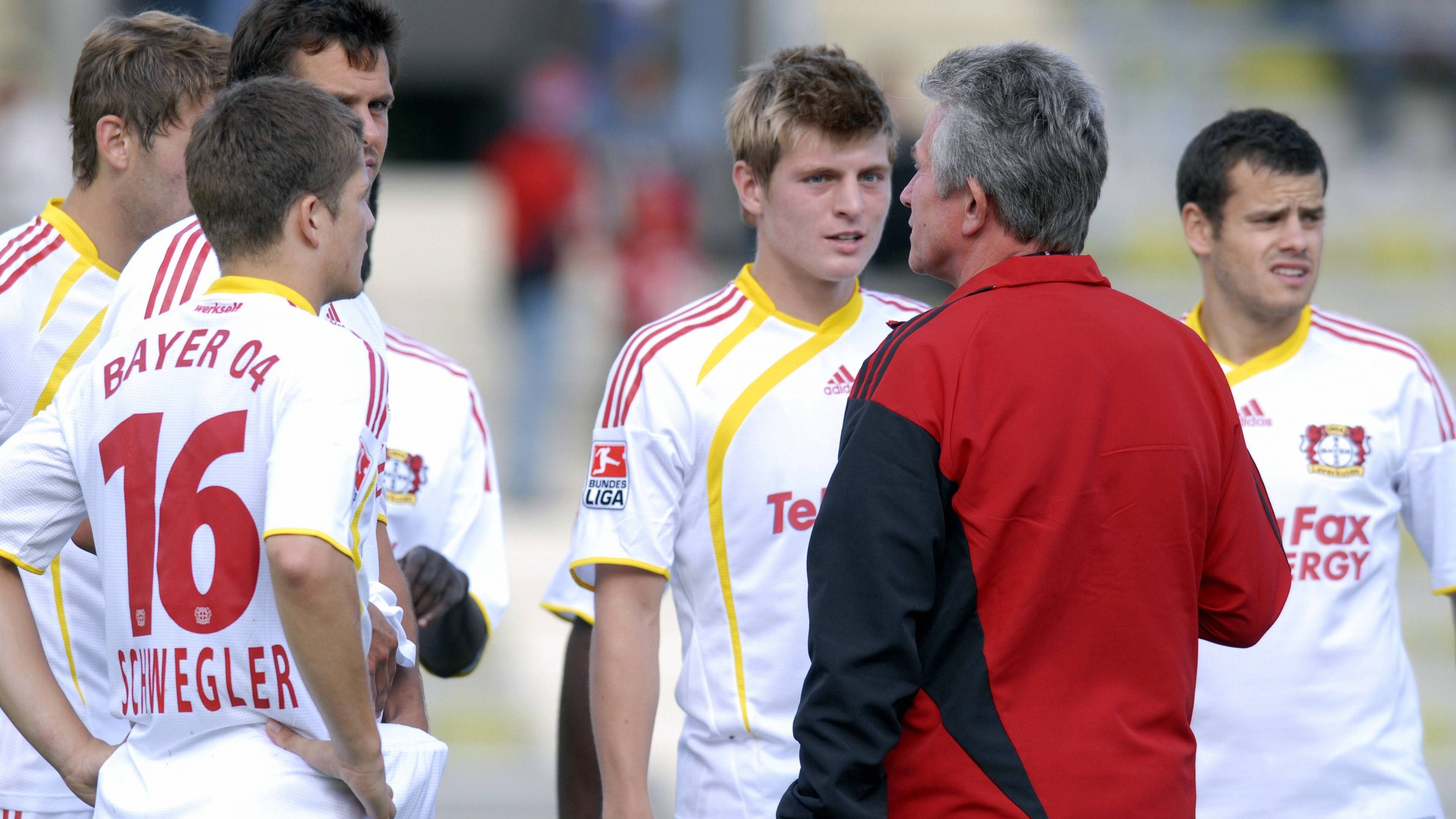 <strong>Jupp Heynckes (Karriereende)</strong><br>Doch schon zuvor war Heynckes gleich zweimal beim Rekordmeister. Seine Entlassung 1991 bezeichnete Hoeneß später als den größten Fehler seiner Karriere. Heynckes lieferte bei anderen Vereinen - unter anderem Atheltic Bilbao, Real Madrid, Benfica Lissabon - ab. Nach dem bayerischen Klinsmann-Aus im Frühjahr 2009 half Heynckes als Interimstrainer aus, ehe er zu Bayer Leverkusen ging.