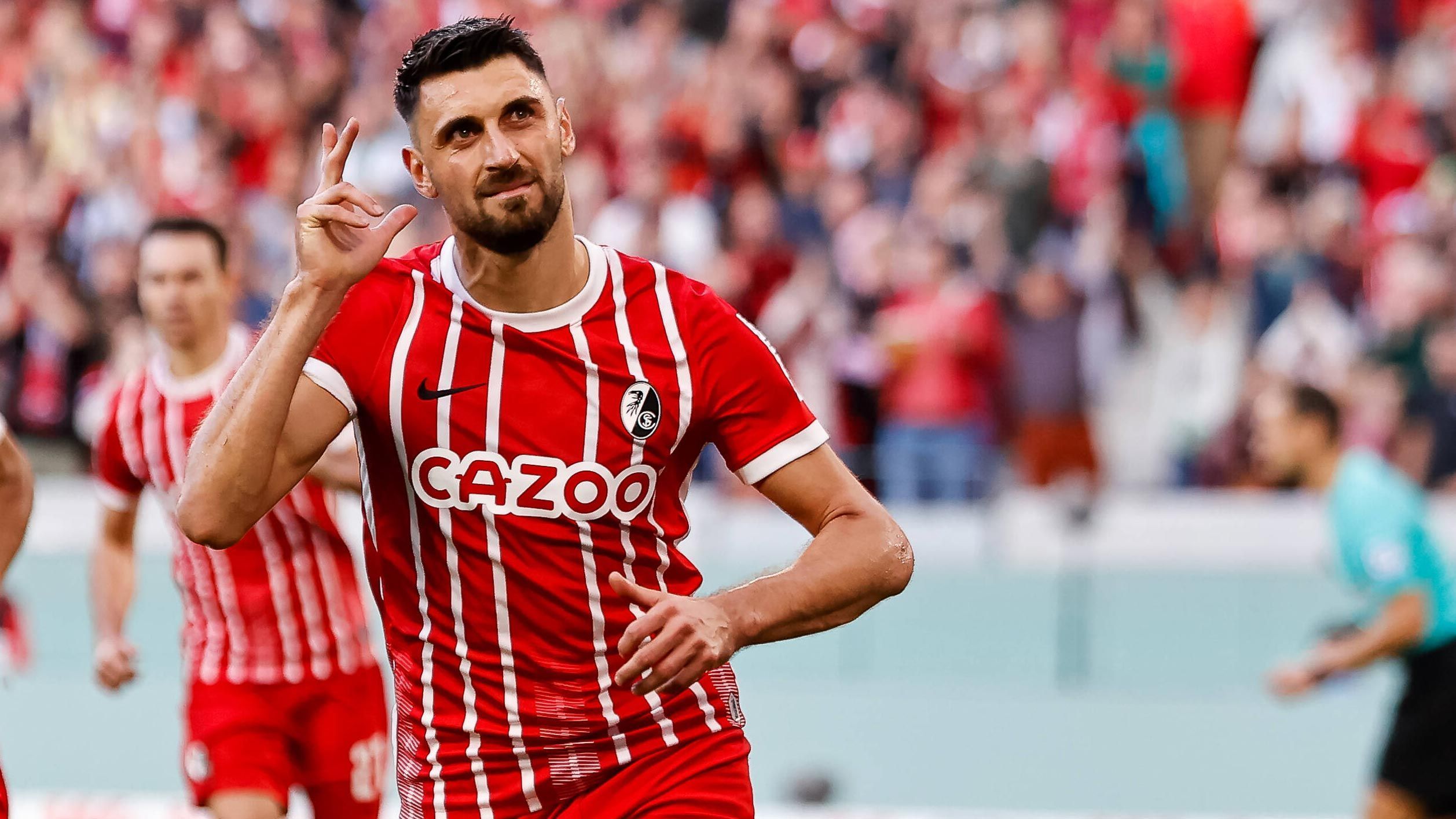 
                <strong>Italien</strong><br>
                Bundesliga-Rekordtorschütze des Landes: Vincenzo Grifo - Bundesliga-Tore: 39 - Vereine: SC Freiburg, TSG Hoffenheim, Borussia Mönchengladbach
              