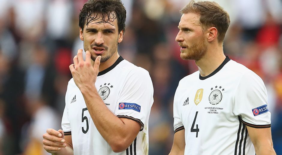 
                <strong>Platz 2: Bundesliga - Deutschland</strong><br>
                Platz 2: Bundesliga - Deutschland. Ausgaben: 343,08 Millionen Euro. Einnahmen: 273,05 Millionen. Bilanz: -70,03 Millionen. Teuerster Zugang: Mats Hummels (Bild li.) 35 Millionen (Borussia Dortmund zu FC Bayern) und Renato Sanches 35 Millionen (Benfica Lissabon zu FC Bayern).
              