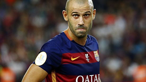 <strong>Javier Mascherano (Innenverteidiger)</strong><br>
                Überraschend ist der Werdegang von Javier Mascherano. Aus dem defensiven Mittelfeld führte der Weg des Argentiniers in die Innenverteidigung. Dort überzeugte Mascherano, obwohl er nur 1,74 Meter groß ist.
