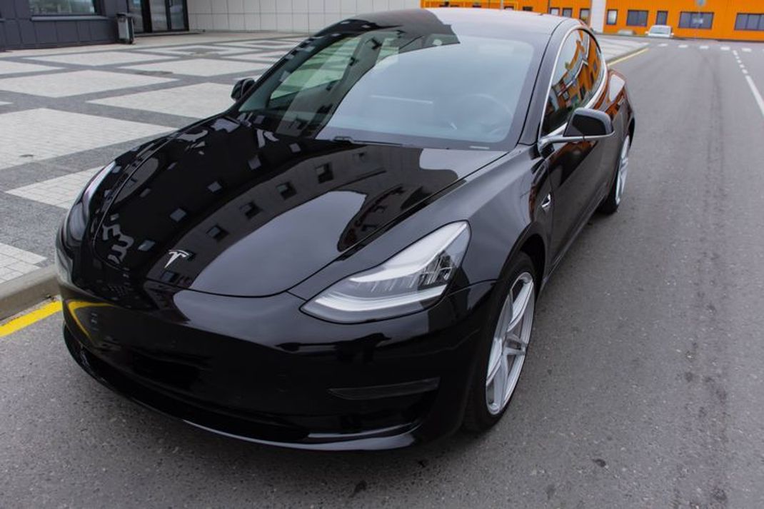 Tesla Model 3: Bekanntes Elektroauto aus den USA