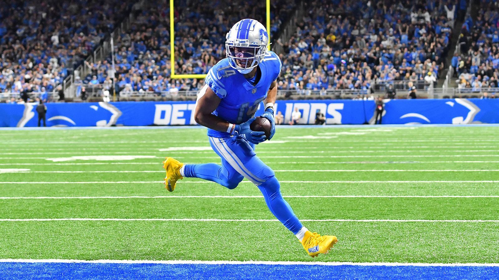 
                <strong>Detroit Lions </strong><br>
                &#x2022; <strong>Name:</strong> Amon-Ra St. Brown<br>&#x2022; <strong>Position:</strong> Wide Receiver<br>&#x2022; <strong>Stats 2022:</strong> 1.161 Receiving Yards, 106 Receptions, sechs Touchdowns<br>
              