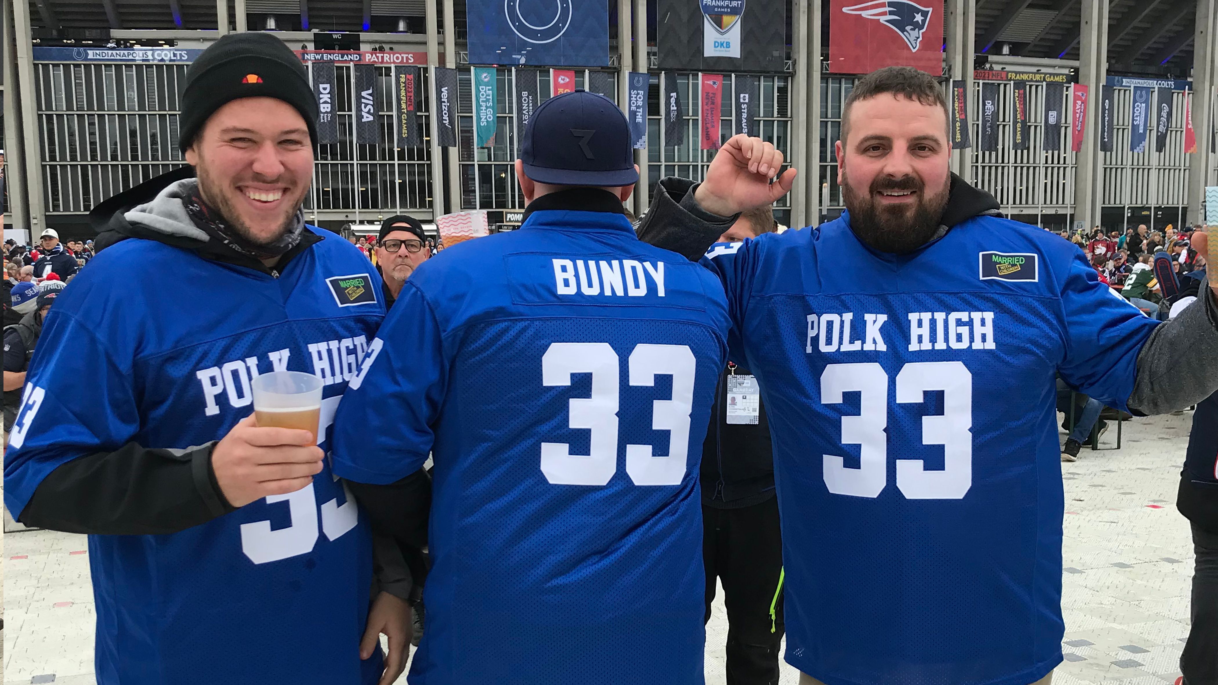 <strong>NFL in Frankfurt: Die besten Outfits der Football-Fans</strong><br>Die Football-Community hat sich neben Trikots auch einige coole Kostüme ausgesucht.