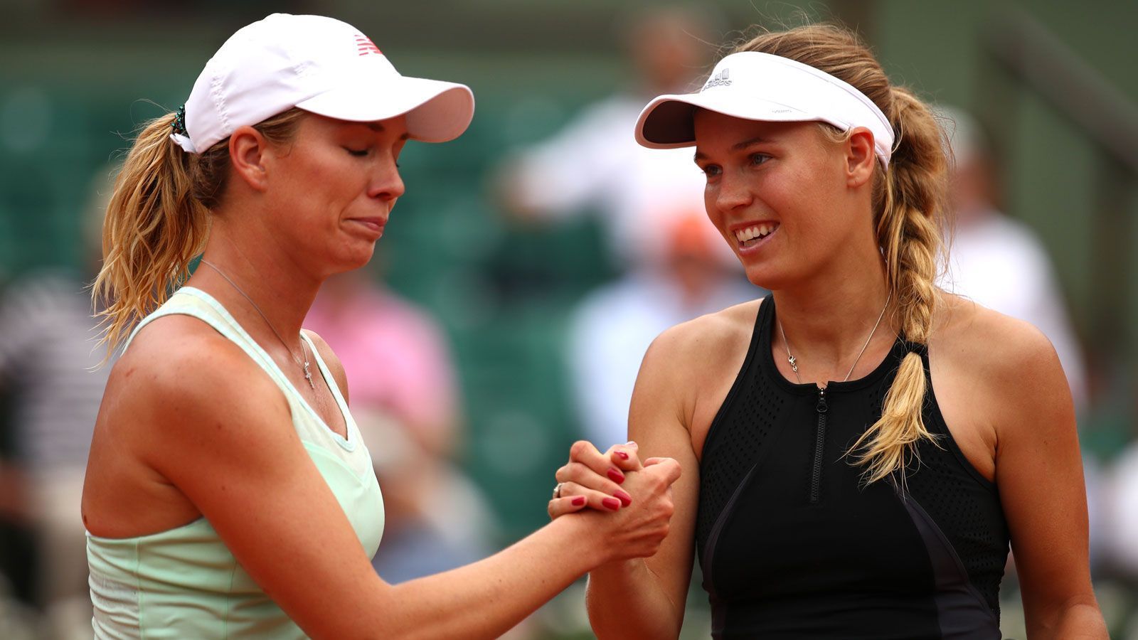 
                <strong>Caroline Wozniacki (Dänemark)</strong><br>
                Im Duell der Tennis-Beauties behielt die Australian Open Sieger Caroline Wozniacki (re.) gegen Danielle Collins die Oberhand....
              