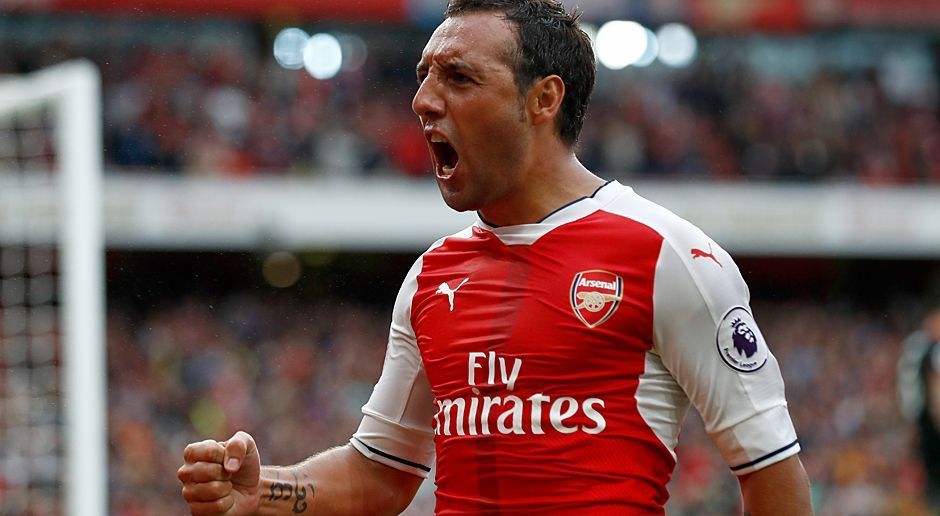 
                <strong>Mittelfeld: Santi Cazorla (FC Arsenal)</strong><br>
                Mittelfeld: Santi Cazorla (FC Arsenal). Und noch ein Spanier aus der Premier League könnte im Sommer ablösefrei den Verein wechseln. Beim FC Arsenal war Santi Cazorla gesetzt, doch im Oktober 2016 setzte ihn eine langwierige Sprunggelenksverletzung außer Gefecht – bis zum Saisonende. Arsenal besitzt eine Option auf ein weiteres Vertragsjahr, FA-Dokumente legen nahe, dass die "Gunners" diese bereits gezogen haben, offiziell ist das jedoch noch nicht.
              