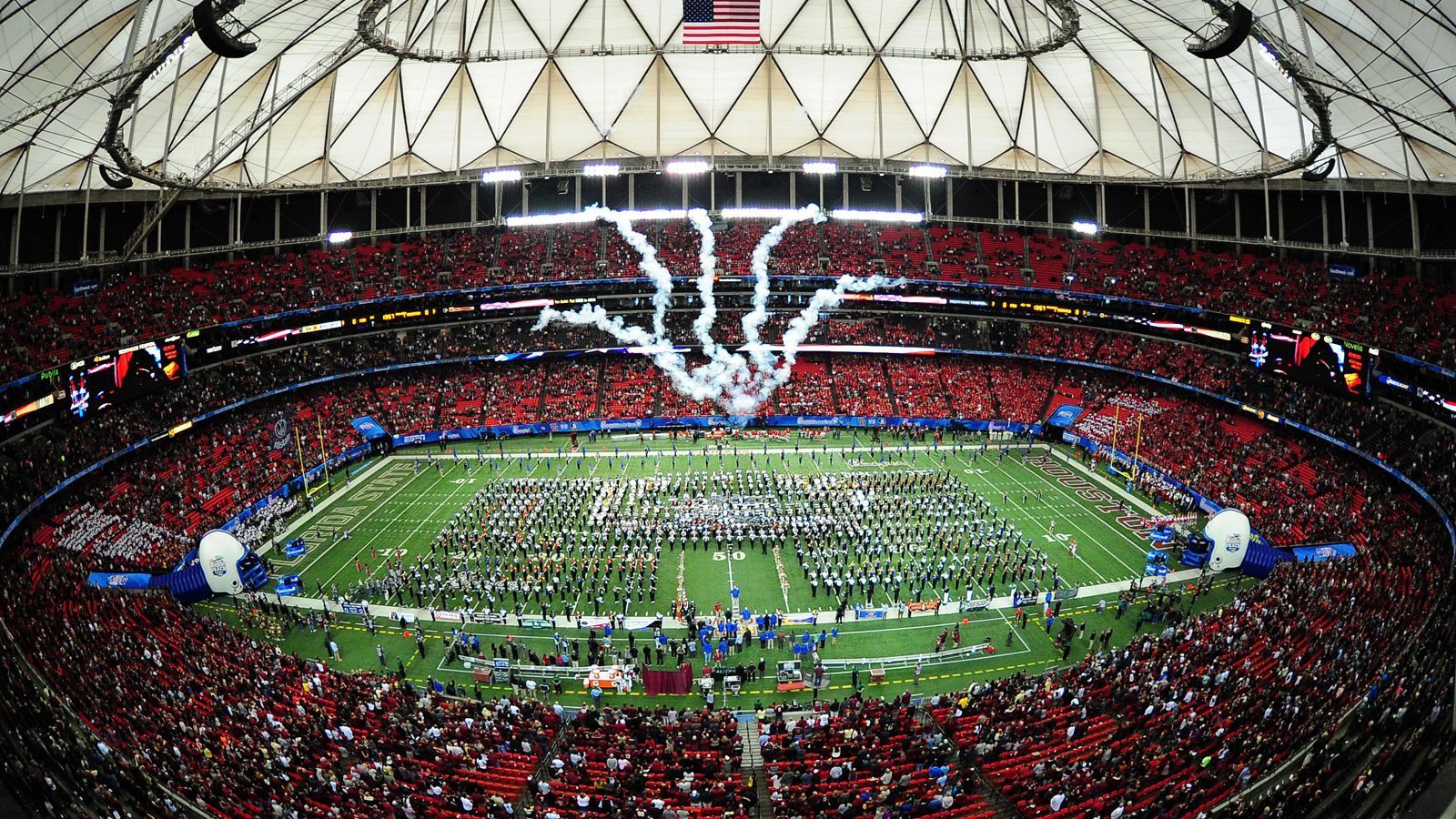 
                <strong>Das sind die New Year’s Six: Peach Bowl</strong><br>
                Ort: Atlanta (Georgia), Mercedes-Benz Stadium (71.000 Sitzplätze)Erste Austragung: 1968
              