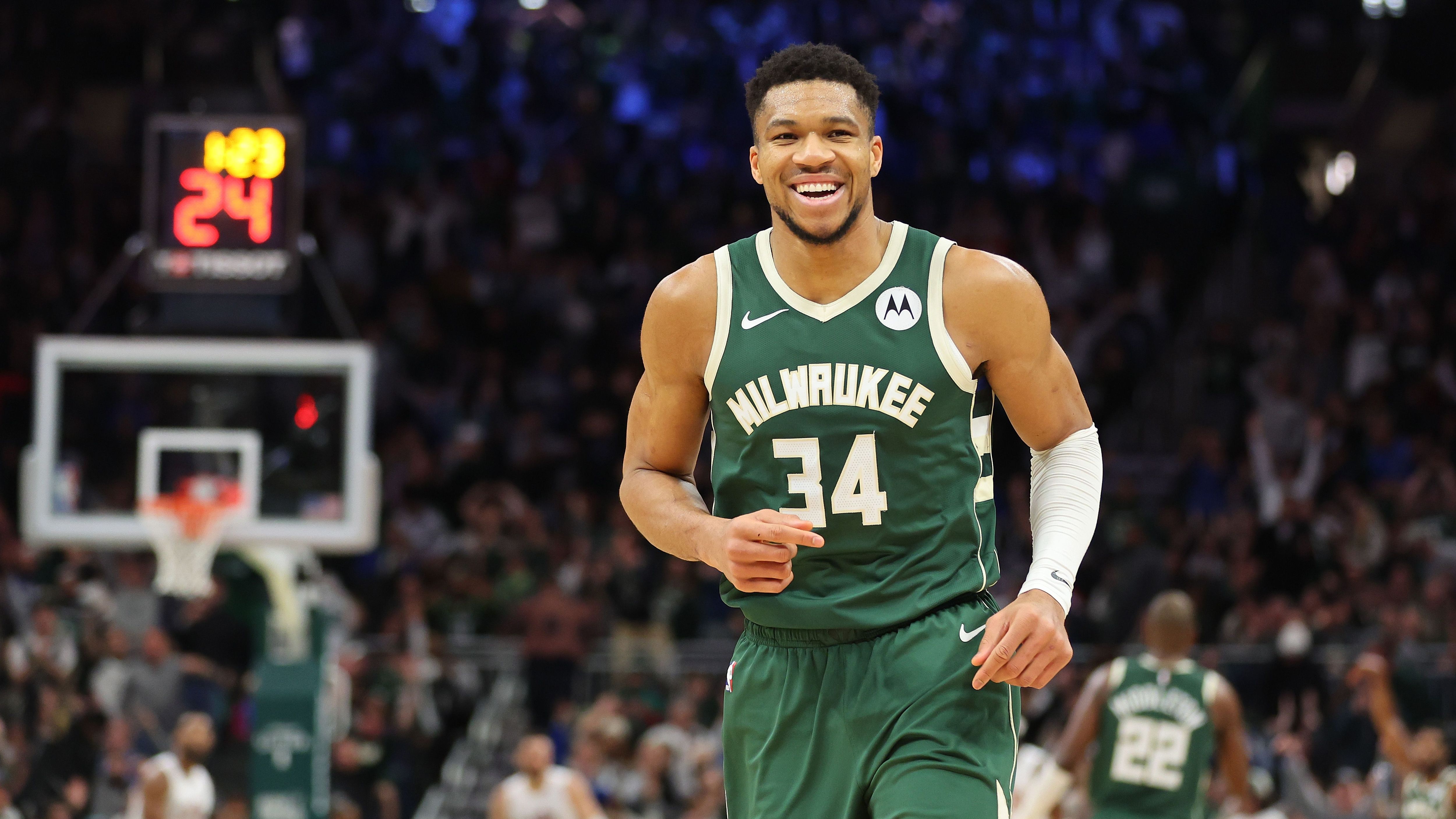 <strong>Giannis Antetokounmpo (Eastern Conference) - Starter &amp; Teamkapitän</strong><br>Position: Forward<br>Team: Milwaukee Bucks<br>Stats pro Spiel 2023/2024: 31,3 Punkte, 11,4 Rebounds, 6,4 Assists<br>All-Star-Teilnahmen: 8