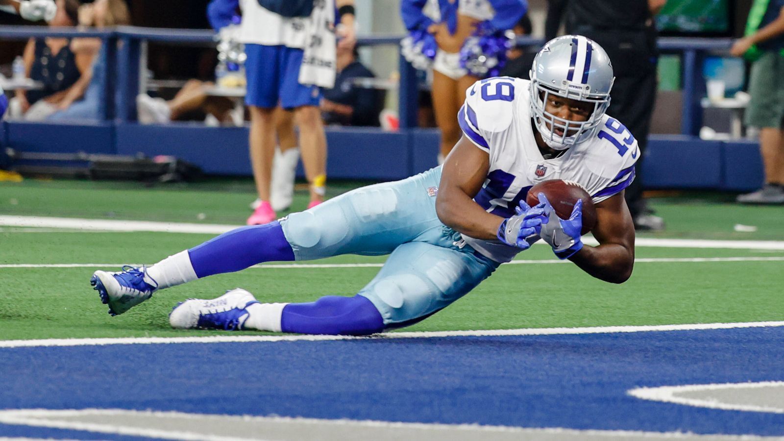 
                <strong>Amari Cooper</strong><br>
                &#x2022; <strong>Rating</strong>: 90<br>&#x2022; <strong>Team</strong>: Cleveland Browns<br>&#x2022; <strong>Key Stats</strong>: Catching: 95 - Agility: 94 - Toughness: 94<br>
              