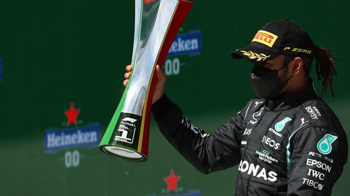 Rekordweltmeister Lewis Hamilton verlängert bei Mercedes