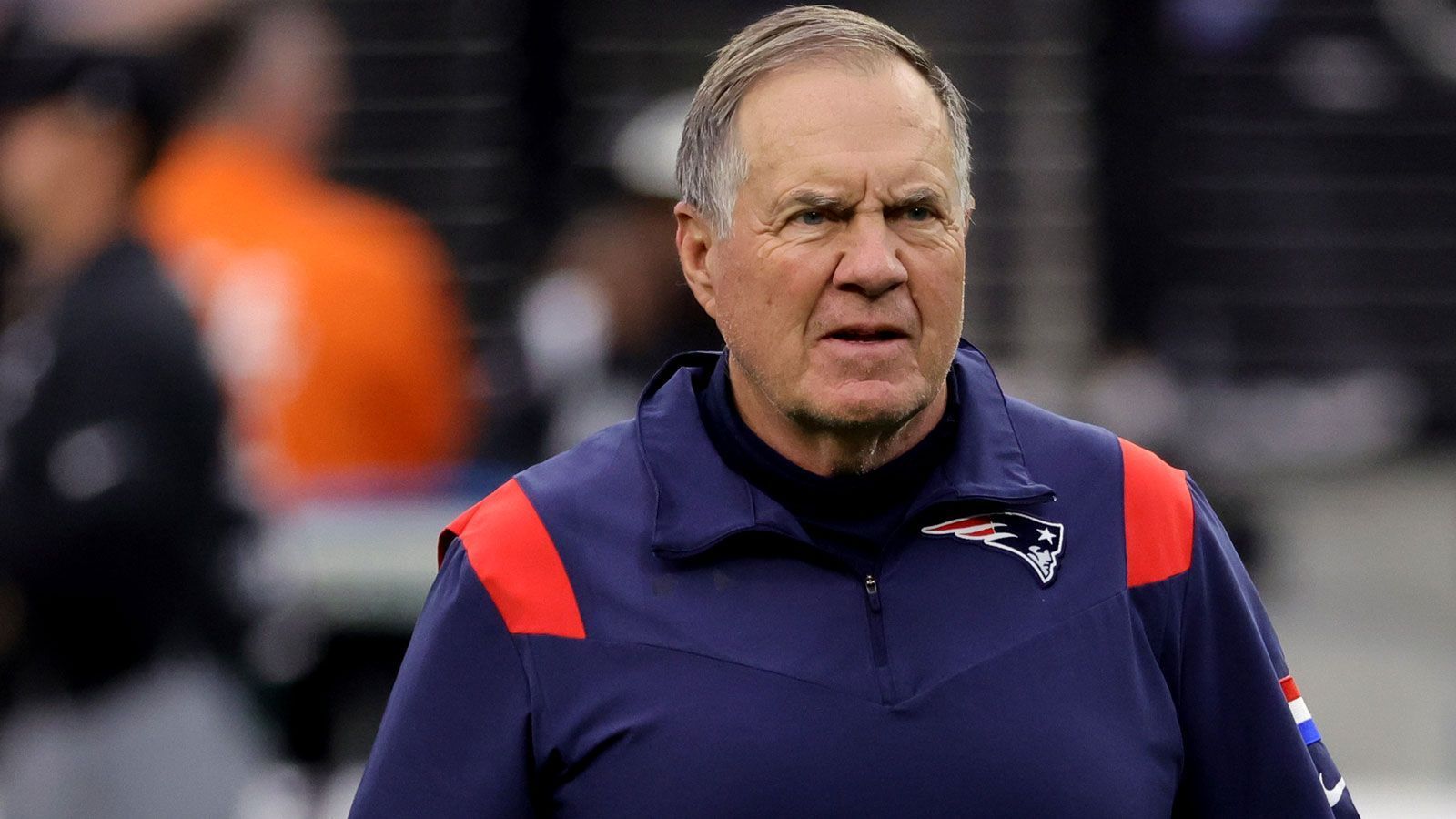 
                <strong>Geteilter 11. Platz: Bill Belichick</strong><br>
                &#x2022; Team: New England Patriots<br>&#x2022; Im Amt seit: 2000<br>&#x2022; Quote: +2.500 (bei einem Einsatz von 100 US-Dollar gewinnt man 2.500 US-Dollar)<br>
              