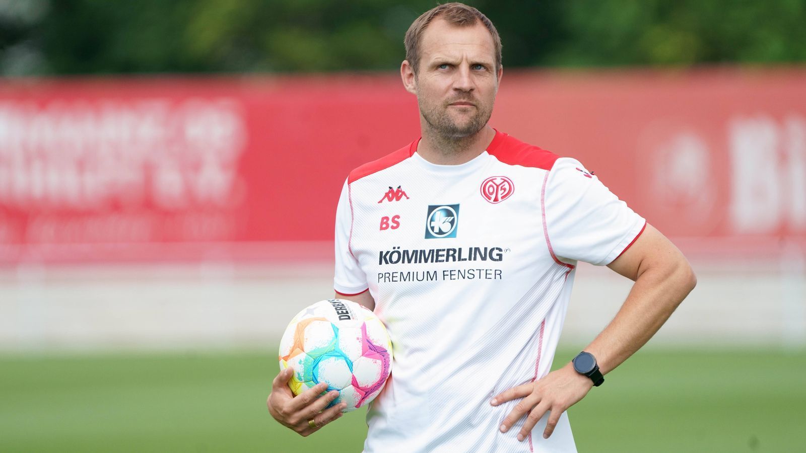 
                <strong>Platz 10: Bo Svensson (1. FSV Mainz 05)</strong><br>
                Geschätztes Jahresgehalt: 1,5 Millionen Euro
              